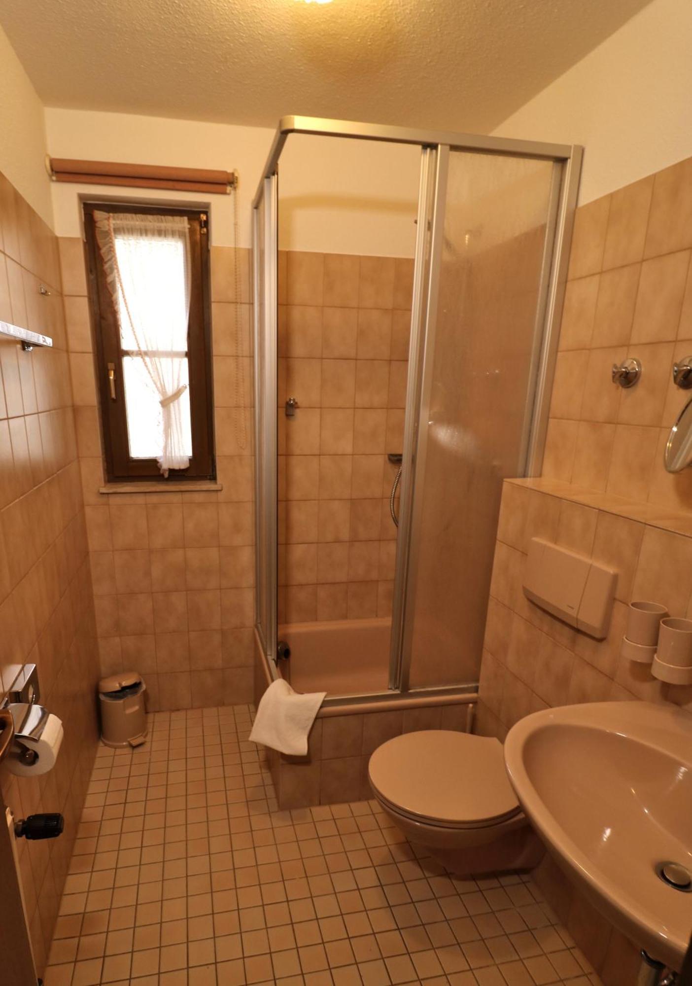 Apartment 06 - Ferienresidenz Roseneck, 2 Schlafzimmer, Mit Schwimmbad In Todtnauberg Bei Feldberg Luaran gambar