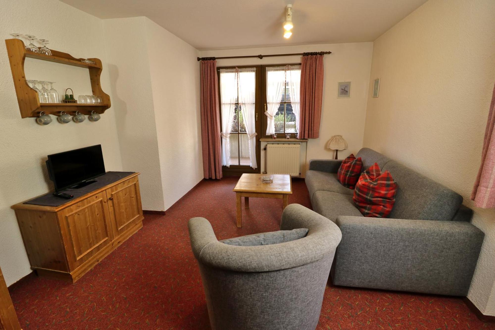 Apartment 06 - Ferienresidenz Roseneck, 2 Schlafzimmer, Mit Schwimmbad In Todtnauberg Bei Feldberg Luaran gambar